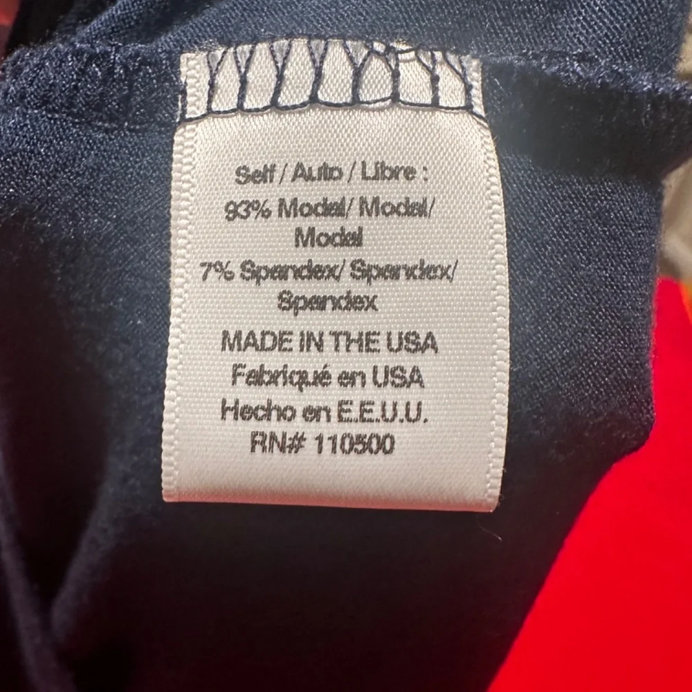 Navy Laila Jayde XLP Puff Sleeve Top - Picture 9 of 10